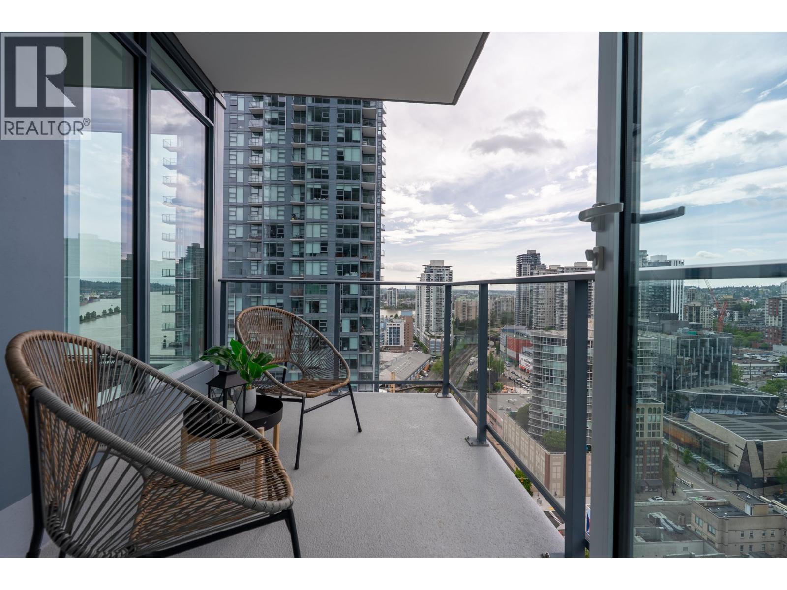 2104 660 QUAYSIDE DRIVE, New Westminster