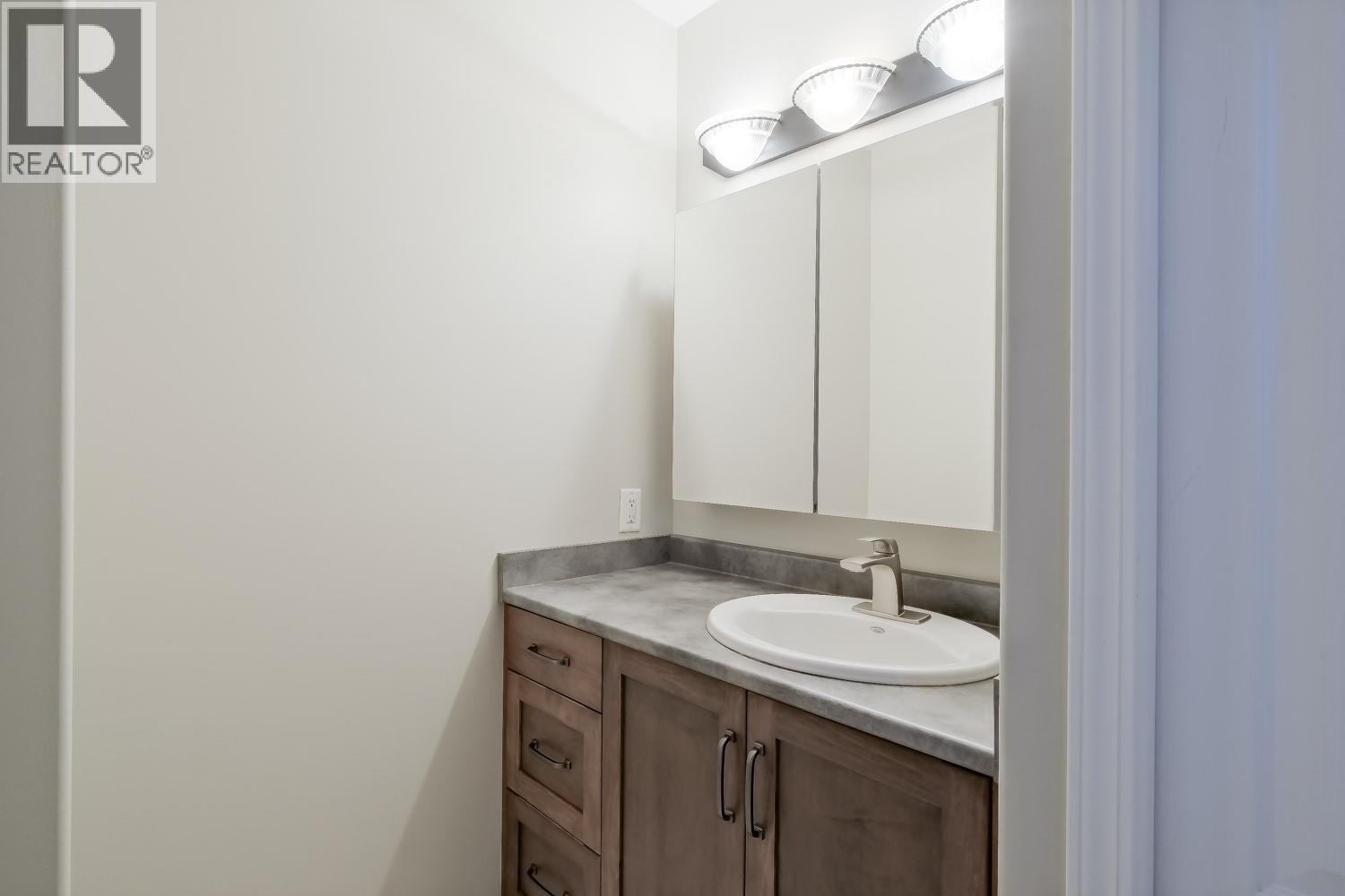  1260 Ethel Street, Kelowna