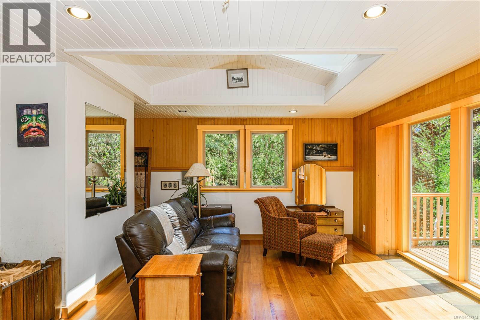 1252 Isabella Point Rd, Salt Spring
