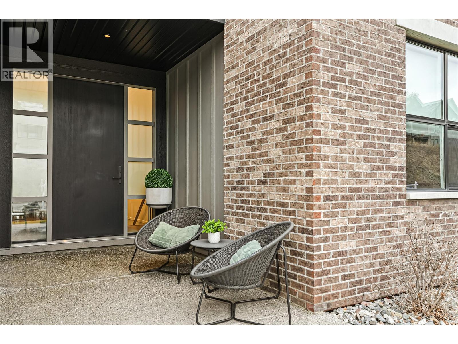 209 Ashcroft Place - 3