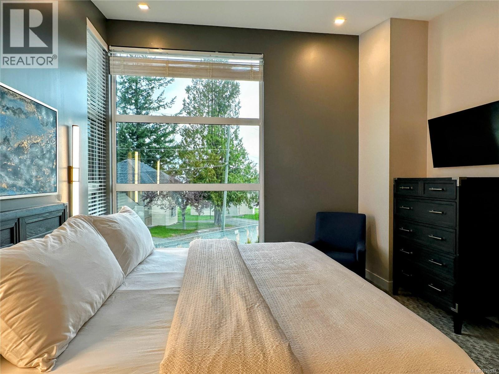 #7 1175 RESORT DR - 7