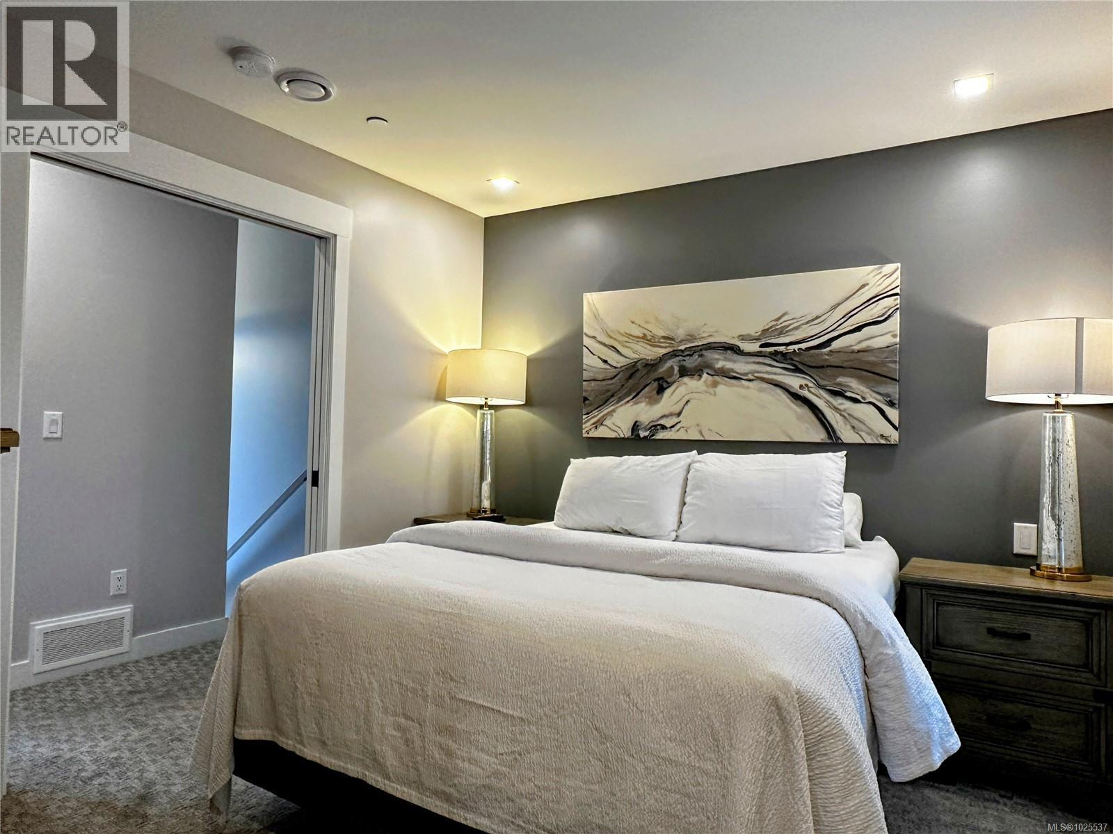 #7 1175 RESORT DR - 8