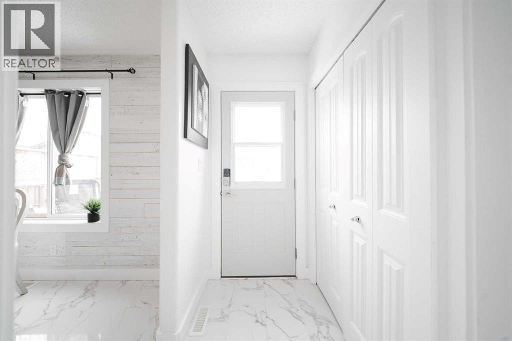 237 Sandstone Lane, Fort McMurray