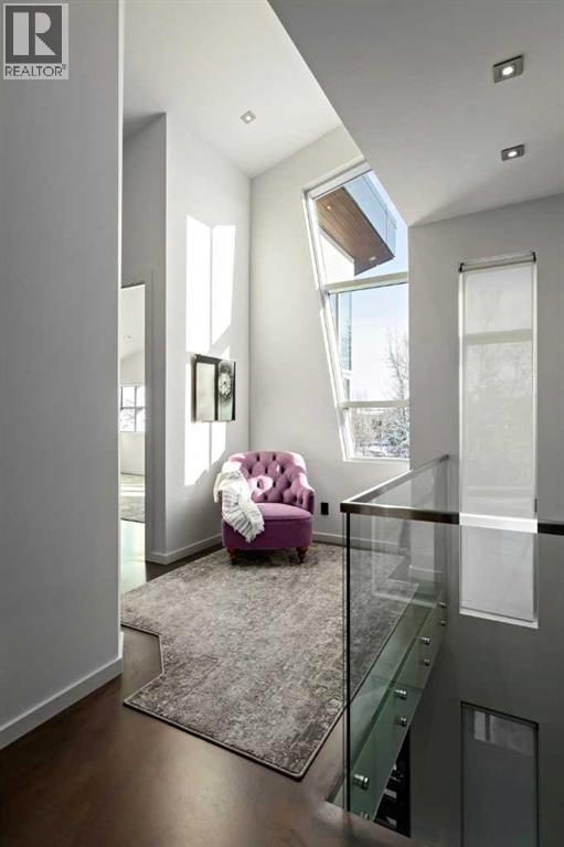 Single Family House for Sale in  Posthill Drive SW Springbank Hill Calgary 