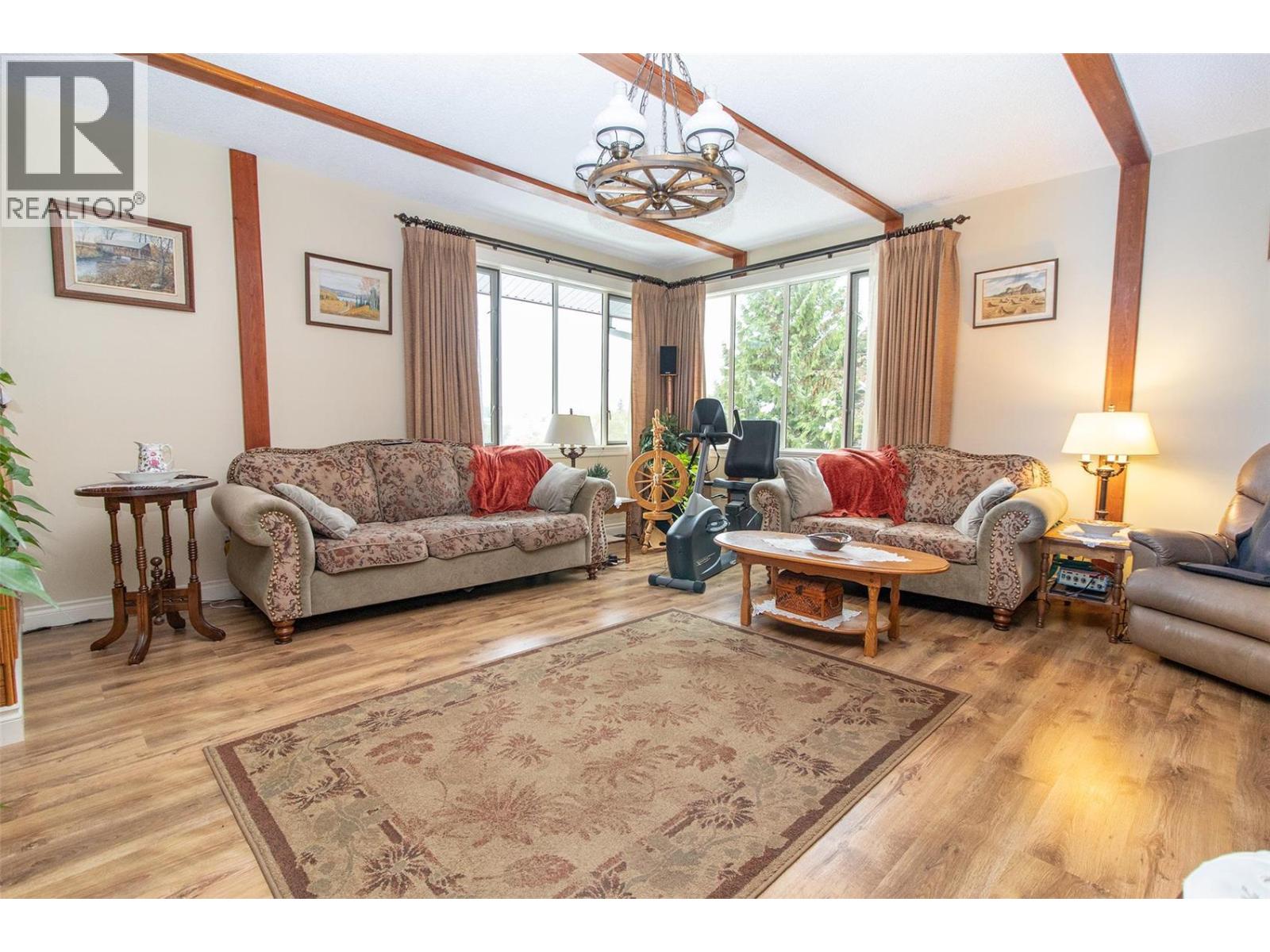  1542 Belgo Road, Kelowna