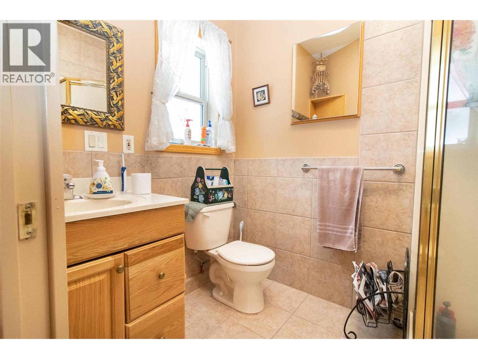  1542 Belgo Road, Kelowna