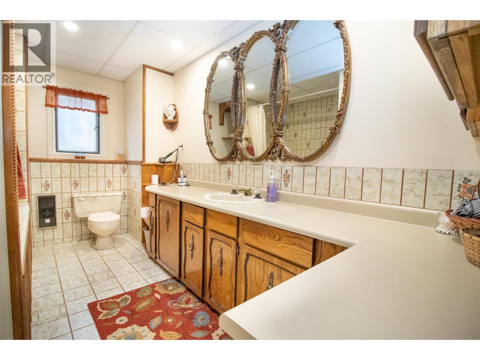  1542 Belgo Road, Kelowna