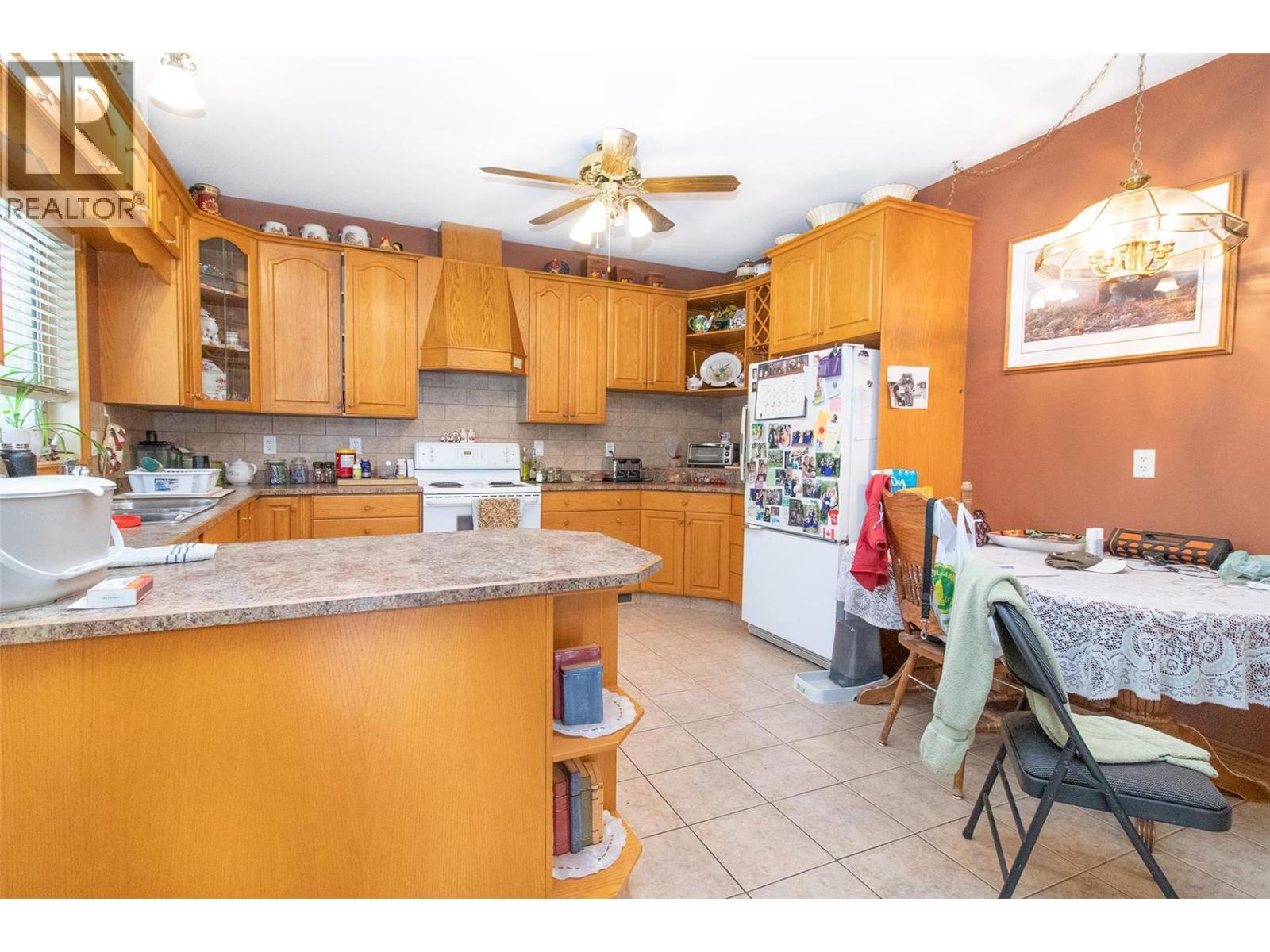  1542 Belgo Road, Kelowna