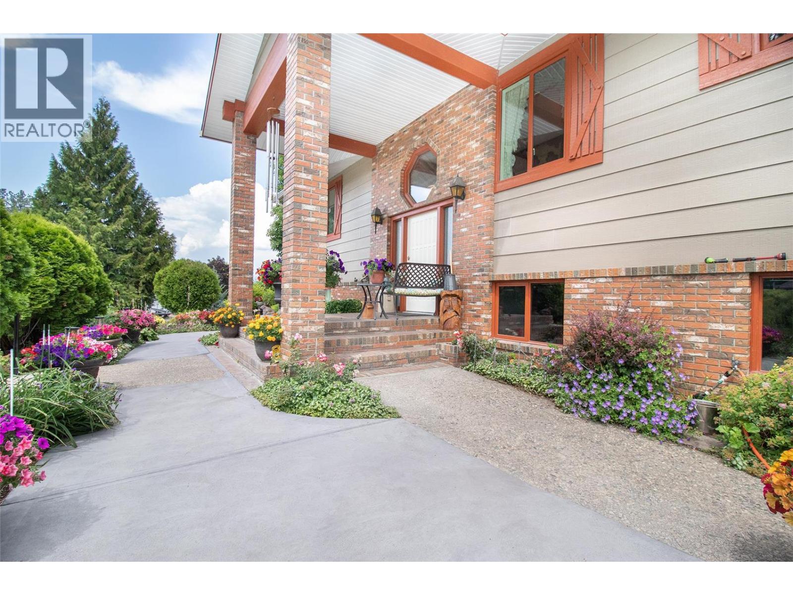  1542 Belgo Road, Kelowna