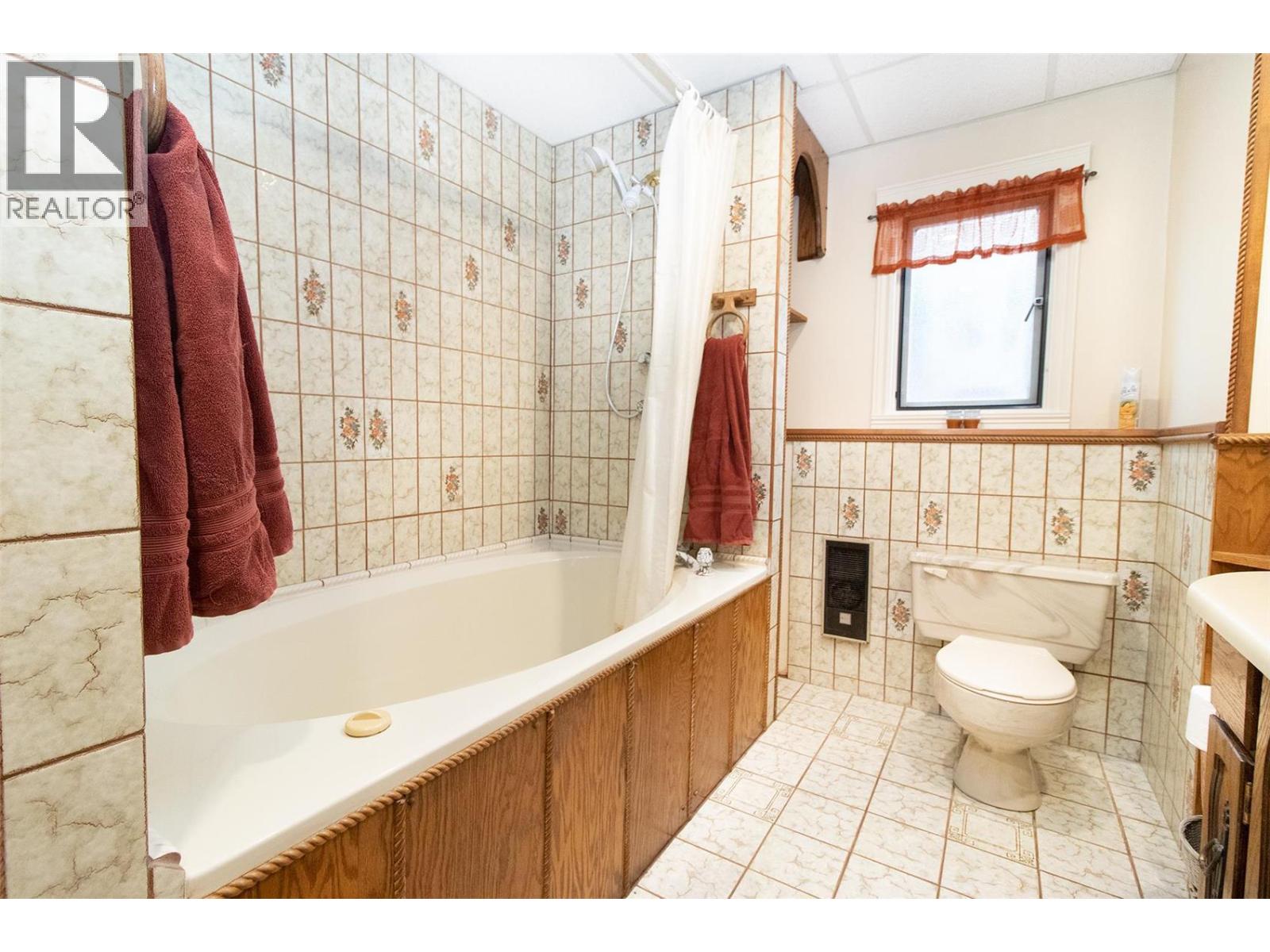  1542 Belgo Road, Kelowna