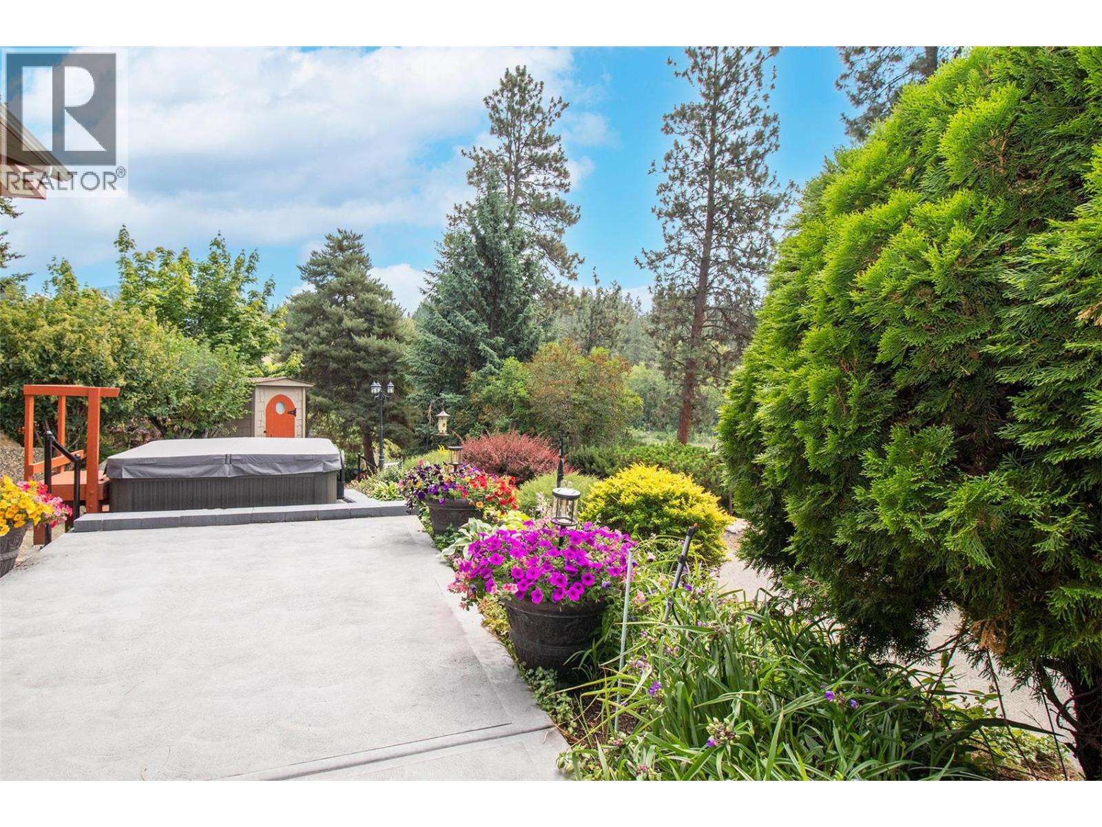  1542 Belgo Road, Kelowna