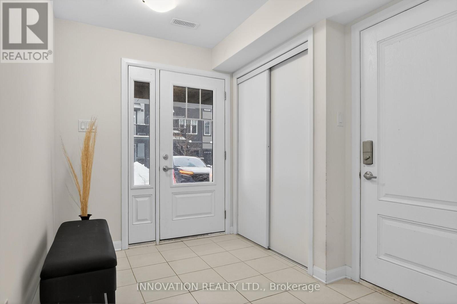 205 ATTWELL PRIVATE - Photo 3 of 37, Ottawa, Ontario