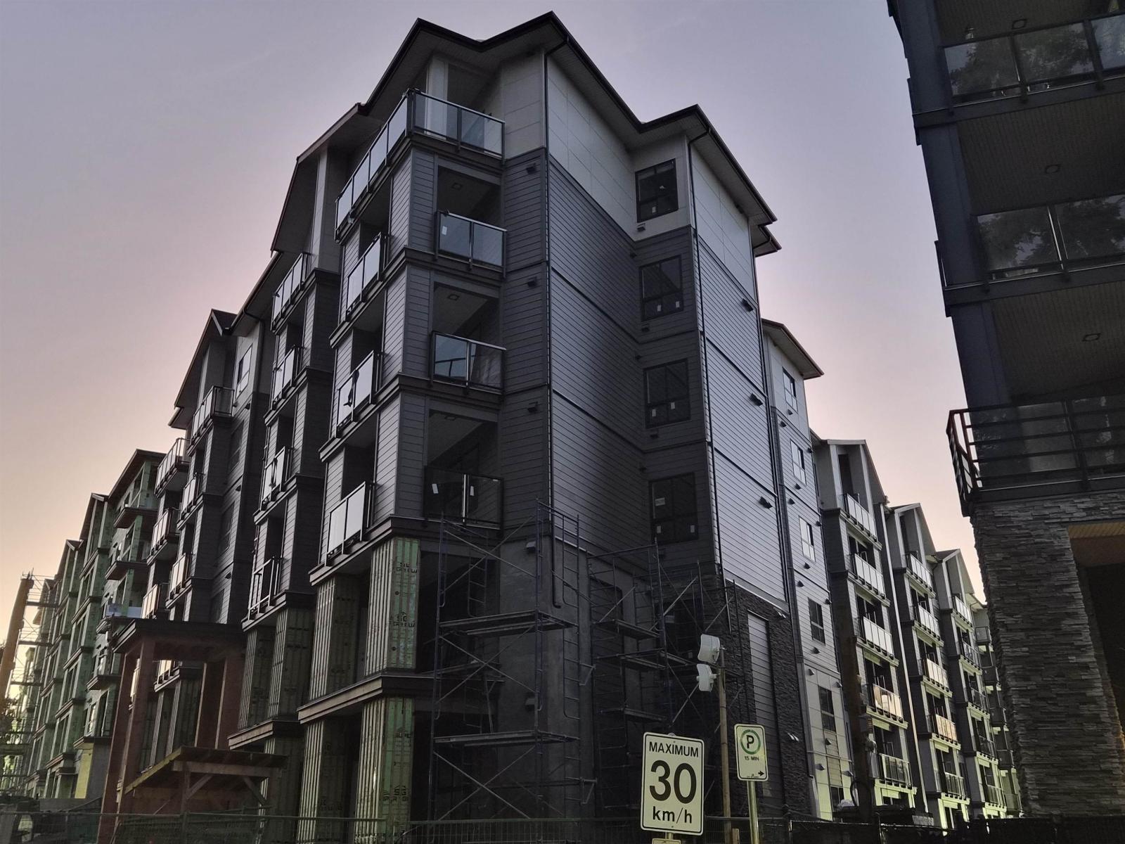 405 11063 RAVINE ROAD