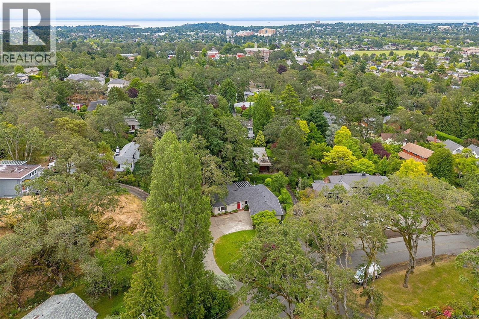  1941 Mayfair Drive, Saanich