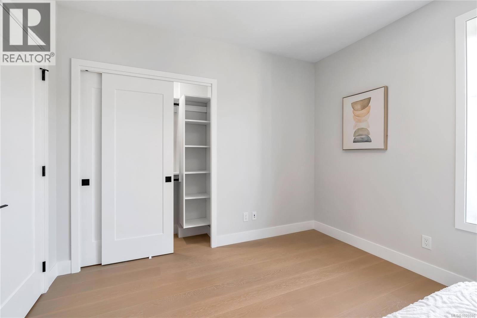 13 2590 Penrhyn Street, Saanich