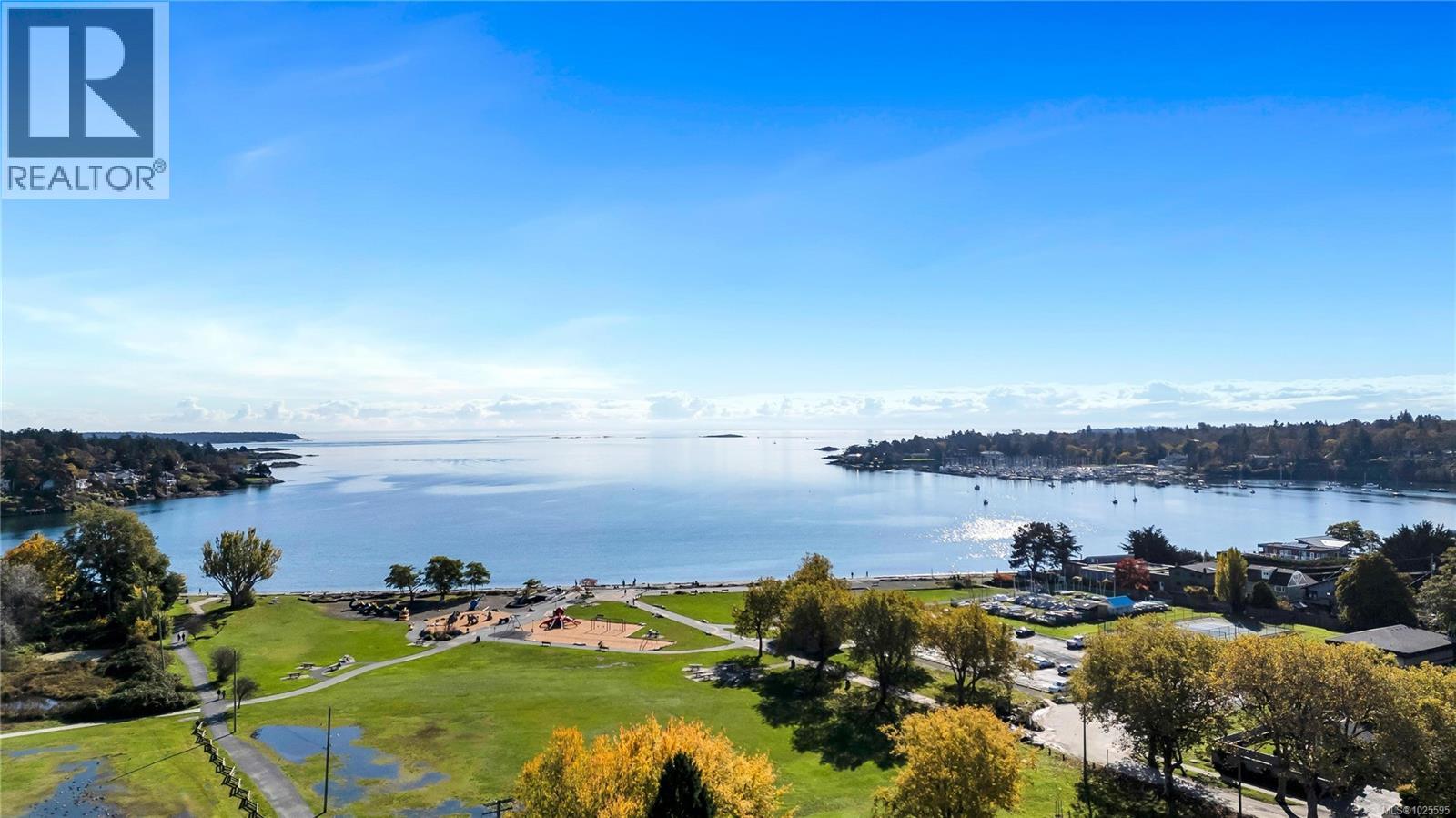 13 2590 Penrhyn Street, Saanich