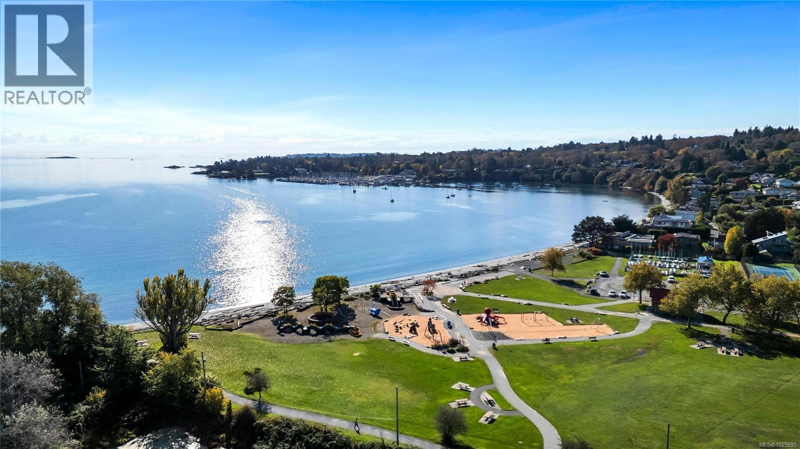 13 2590 Penrhyn Street, Saanich