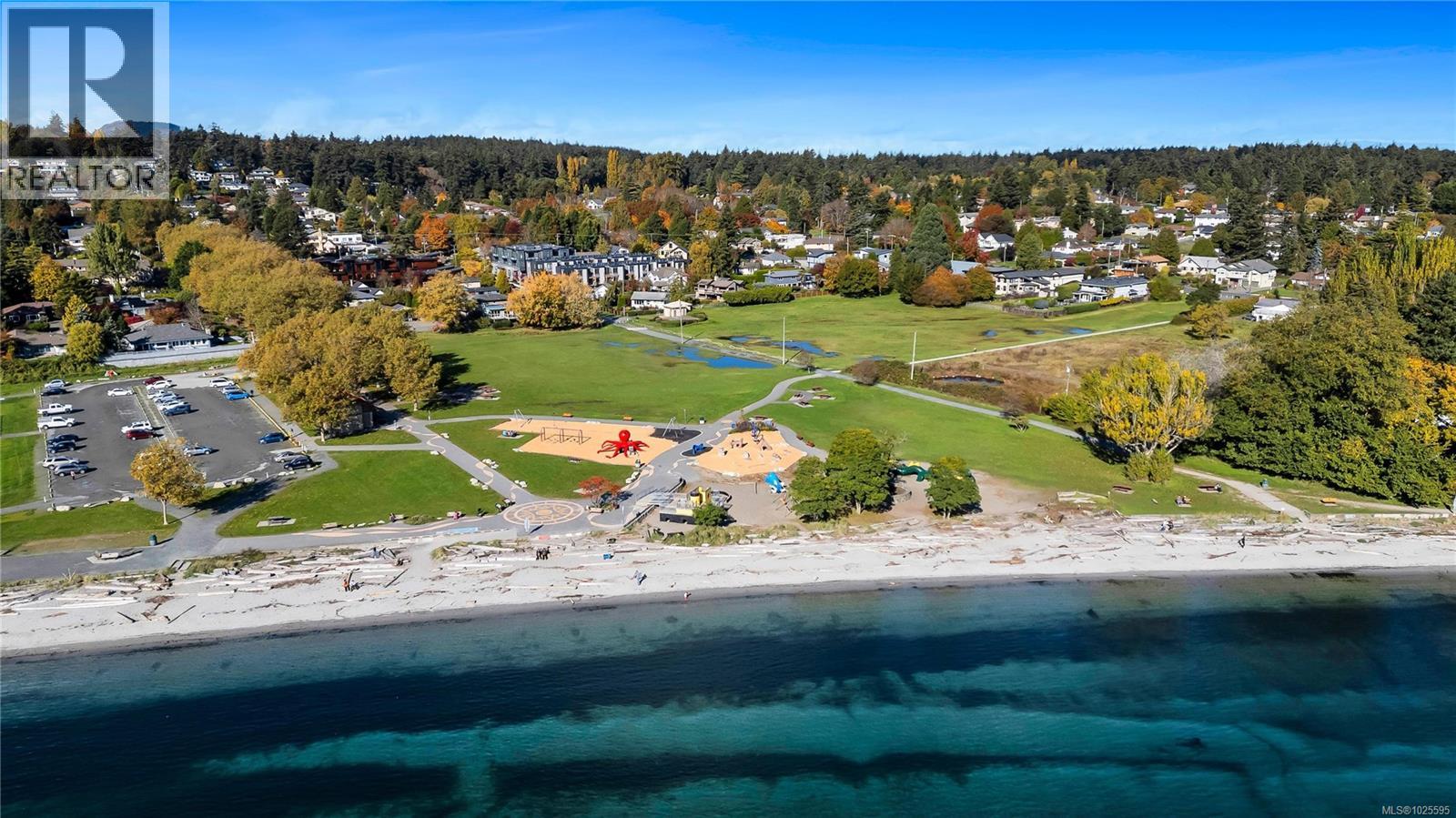 13 2590 Penrhyn Street, Saanich