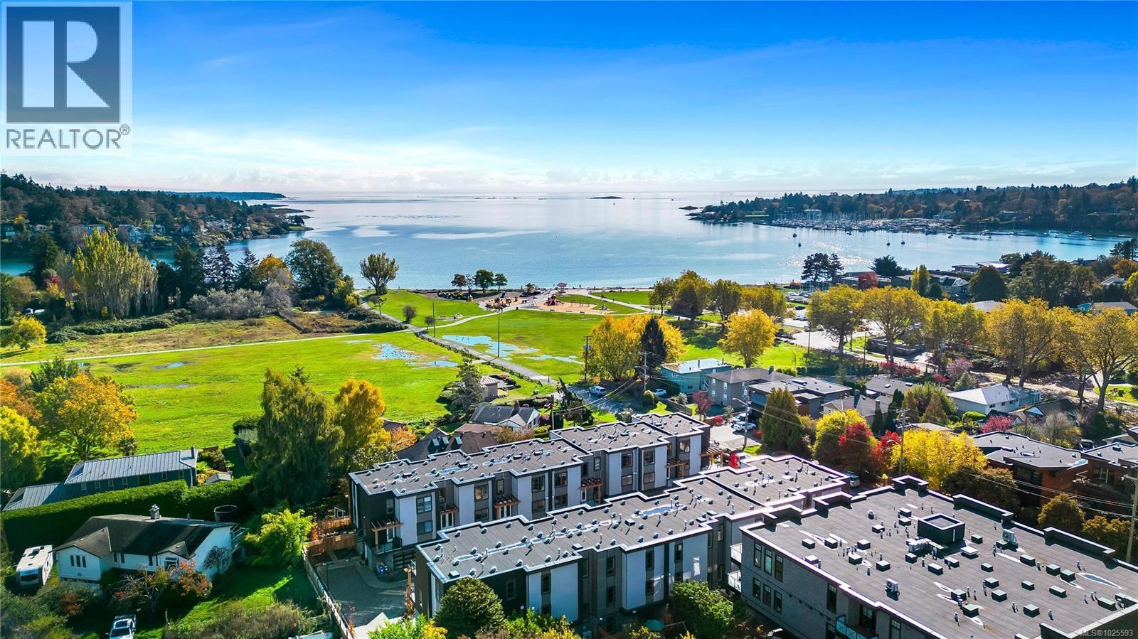 5 2590 Penrhyn Street, Saanich