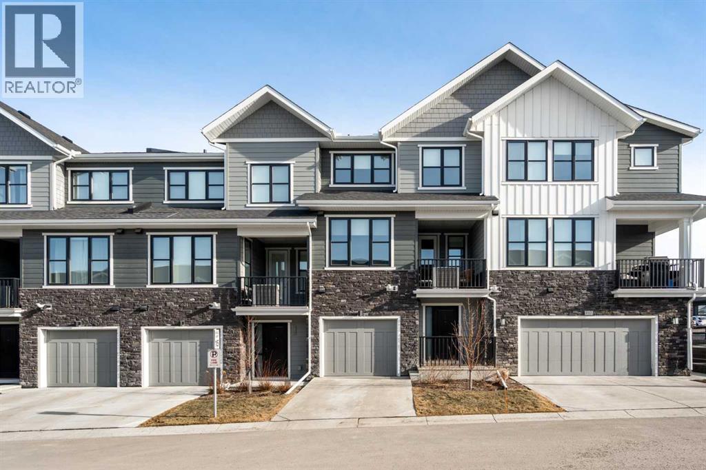 Single Family House for Sale in  Crestridge Common SW Crestmont Calgary 
