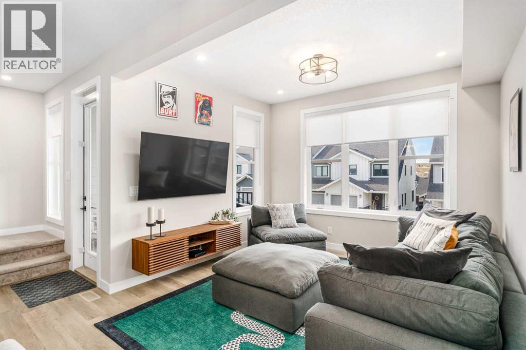 Single Family House for Sale in  Crestridge Common SW Crestmont Calgary 