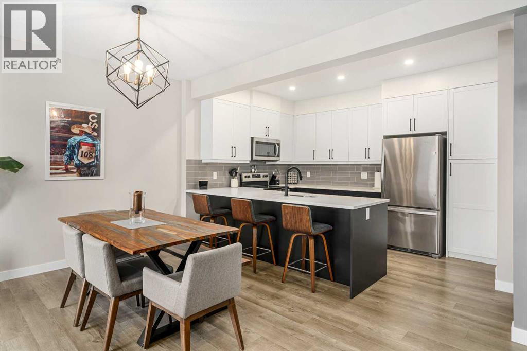 Single Family House for Sale in  Crestridge Common SW Crestmont Calgary 