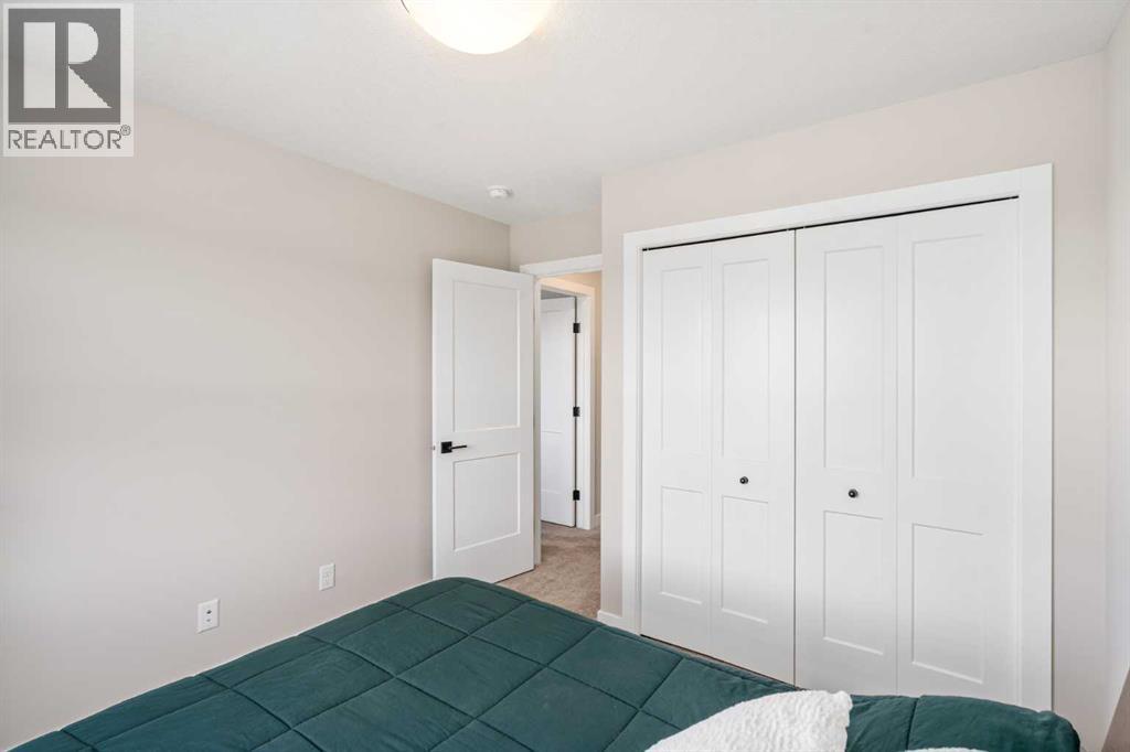 Single Family House for Sale in  Crestridge Common SW Crestmont Calgary 