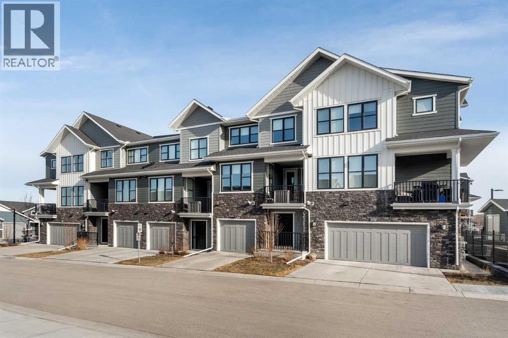 Single Family House for Sale in  Crestridge Common SW Crestmont Calgary 