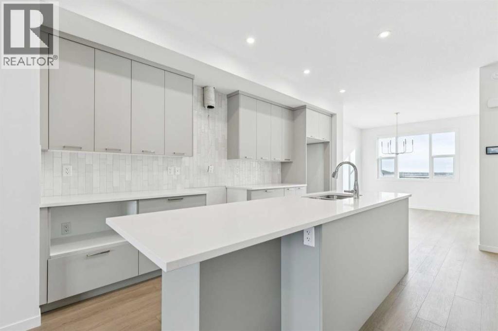 Single Family House for Sale in  Annette Villas NW Glacier Ridge Calgary 