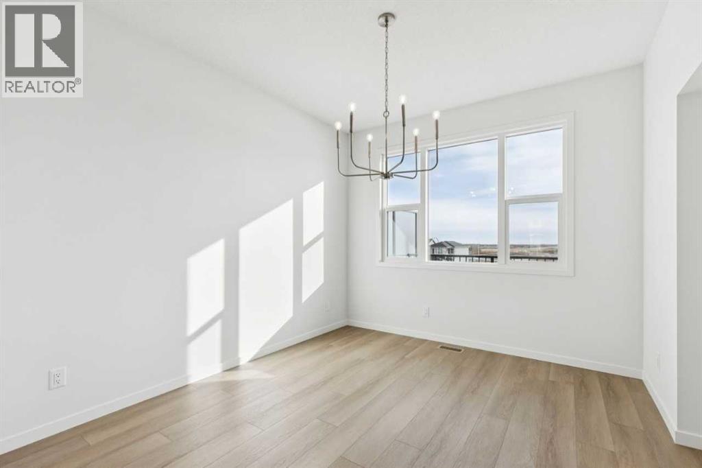 Single Family House for Sale in  Annette Villas NW Glacier Ridge Calgary 