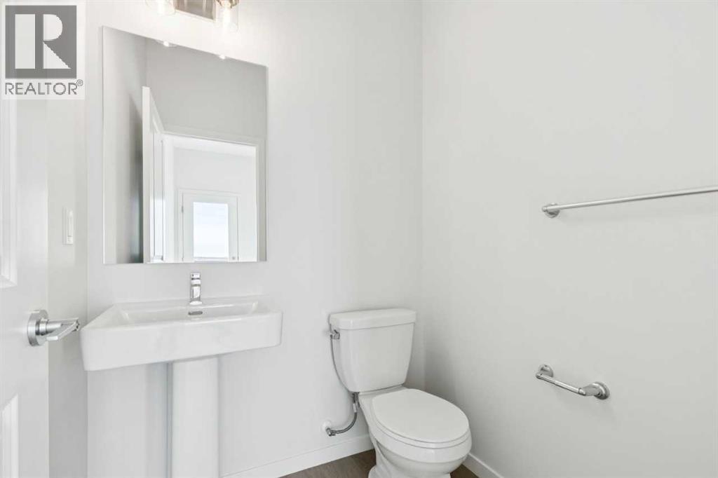 Single Family House for Sale in  Annette Villas NW Glacier Ridge Calgary 