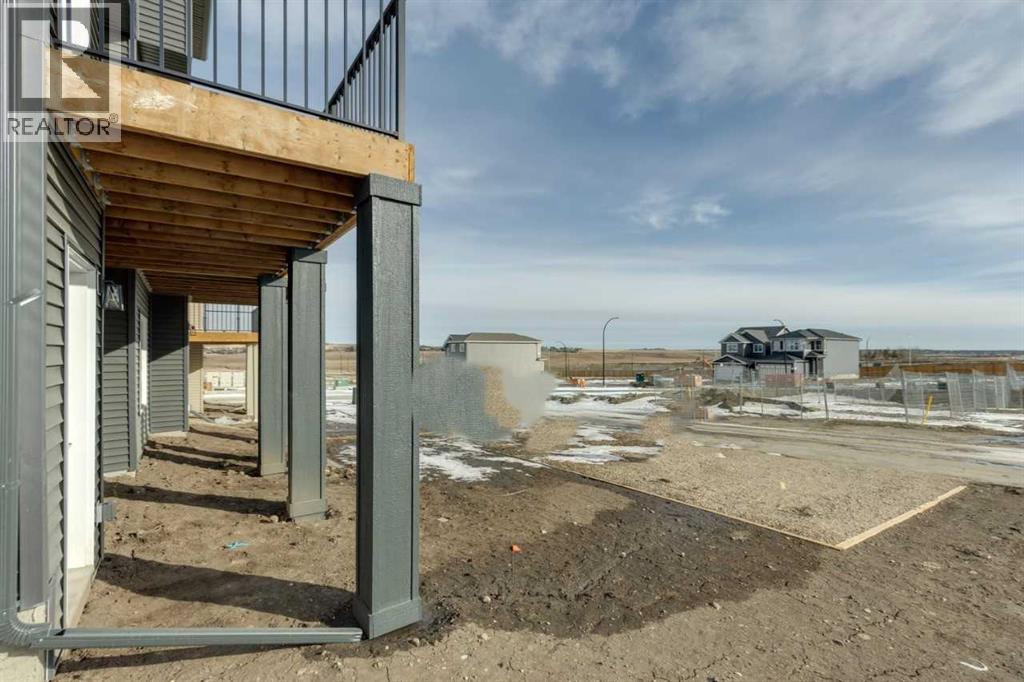 Single Family House for Sale in  Annette Villas NW Glacier Ridge Calgary 