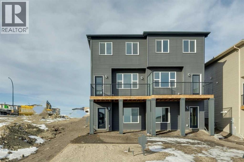 Single Family House for Sale in  Annette Villas NW Glacier Ridge Calgary 