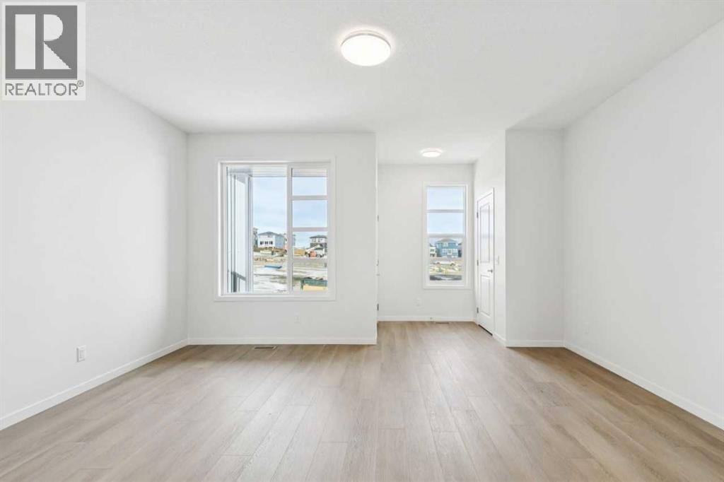 Single Family House for Sale in  Annette Villas NW Glacier Ridge Calgary 