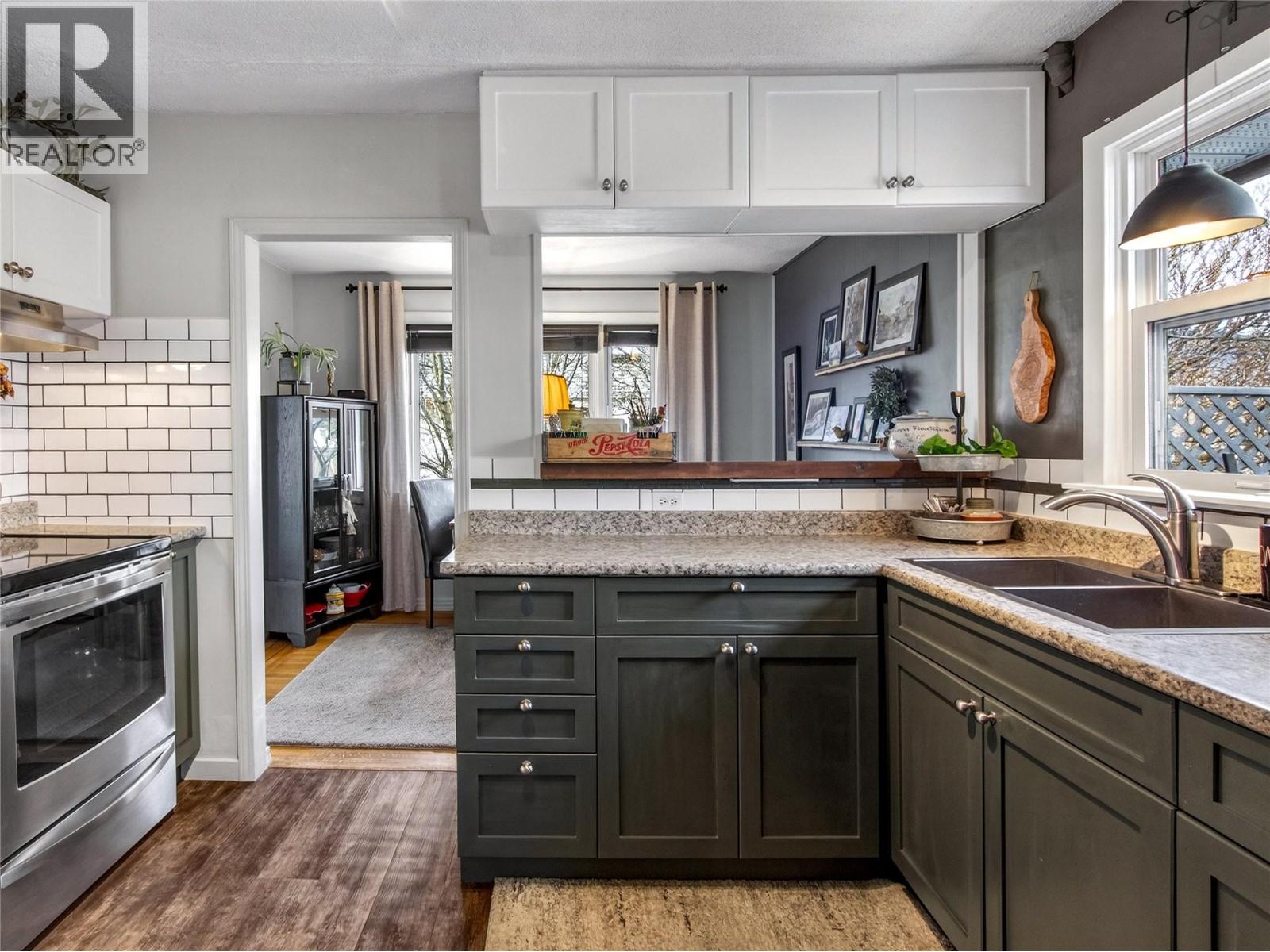 413 Conklin Avenue, Penticton