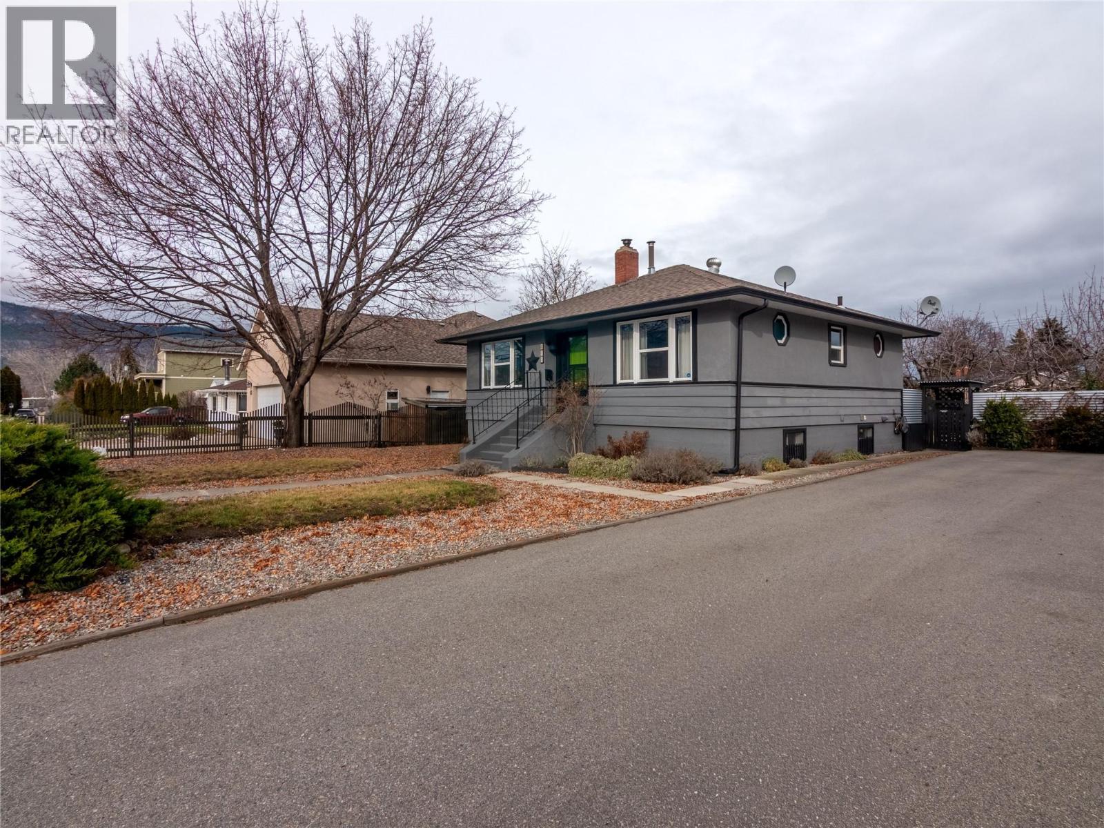 413 Conklin Avenue, Penticton