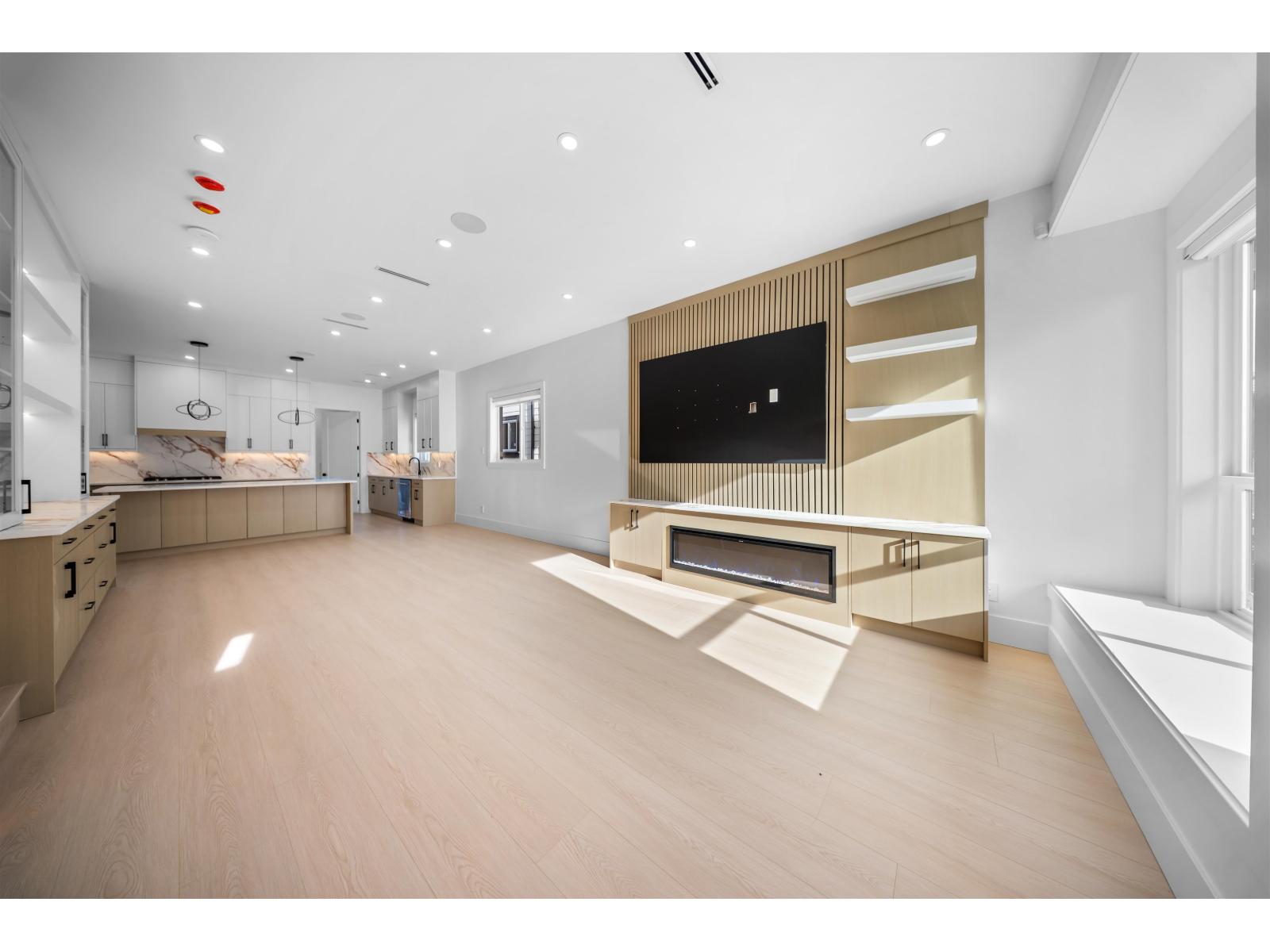 16473 20 Avenue - photo 2