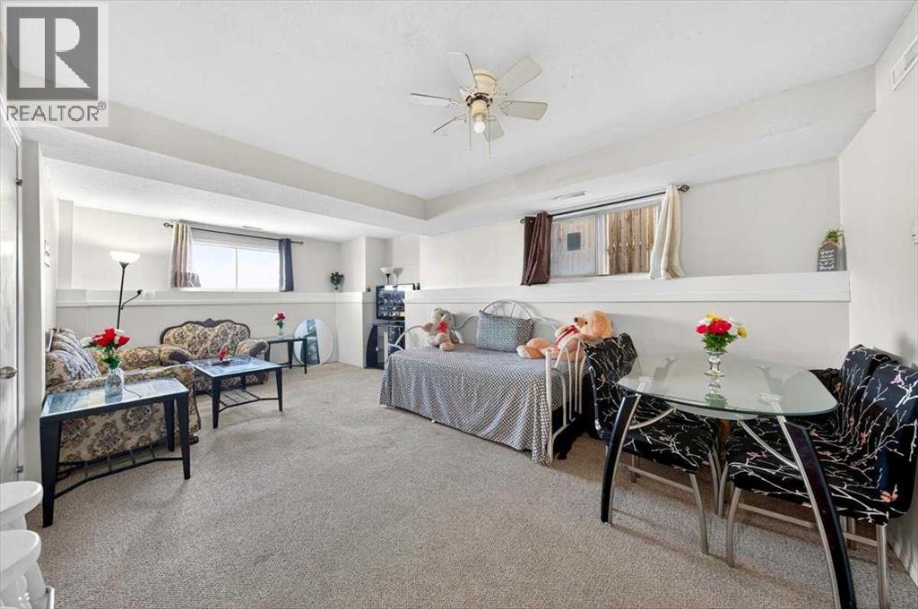 Single Family House Bi-level for Sale in  Falmere Way NE Falconridge Calgary 