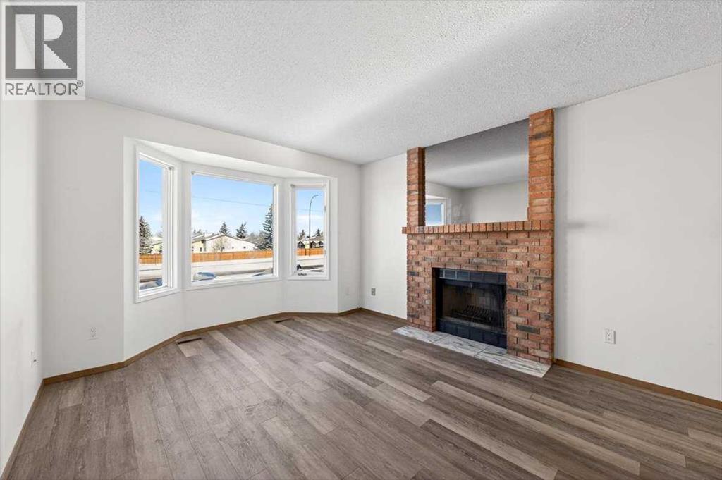 Single Family House Bi-level for Sale in  Falmere Way NE Falconridge Calgary 