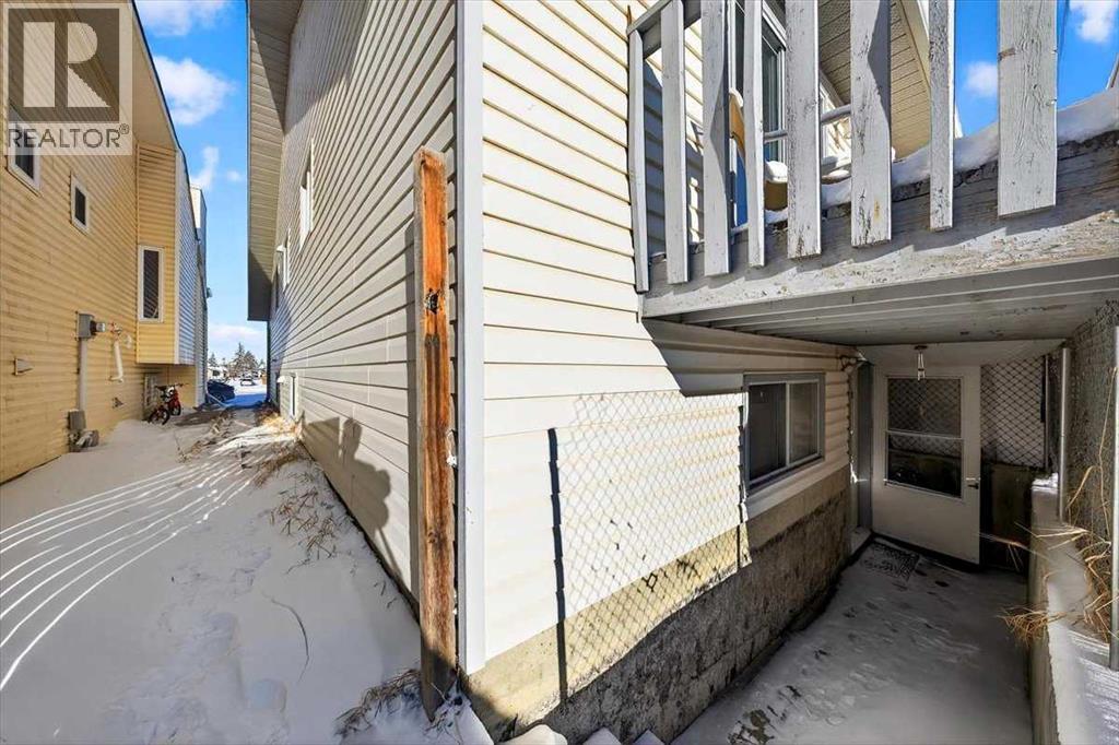 Single Family House Bi-level for Sale in  Falmere Way NE Falconridge Calgary 