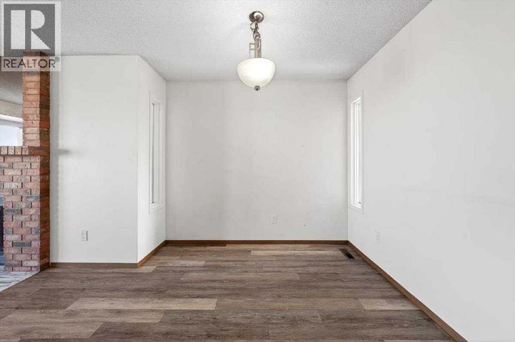 Single Family House Bi-level for Sale in  Falmere Way NE Falconridge Calgary 