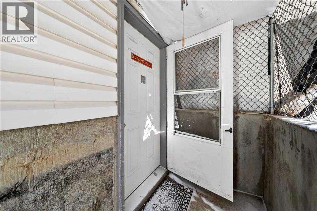 Single Family House Bi-level for Sale in  Falmere Way NE Falconridge Calgary 