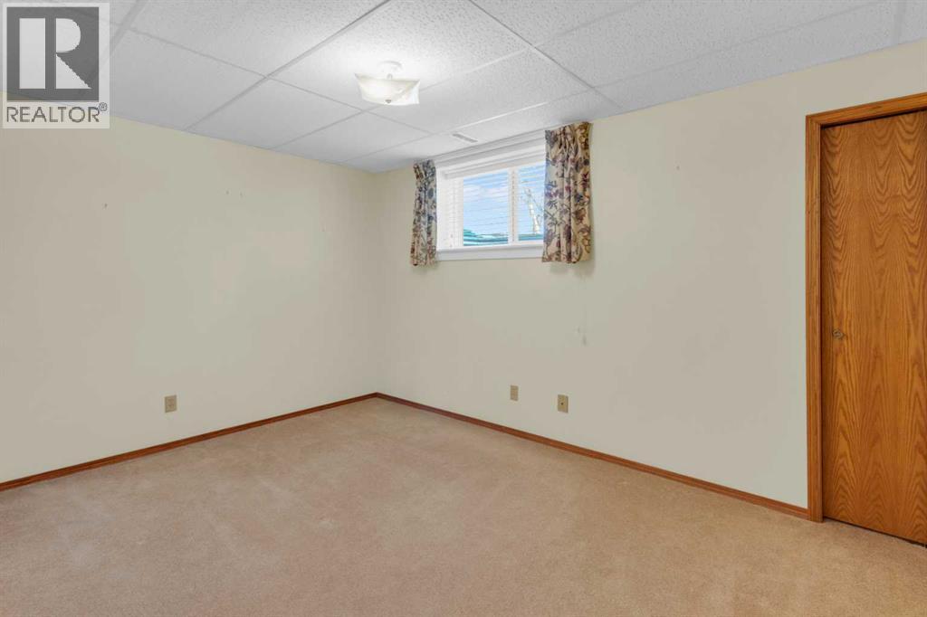 Single Family House for Sale in  Vandoos Villas NW Varsity Calgary 