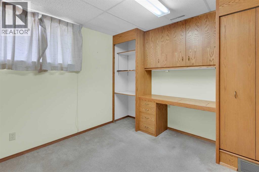 Single Family House for Sale in  Vandoos Villas NW Varsity Calgary 