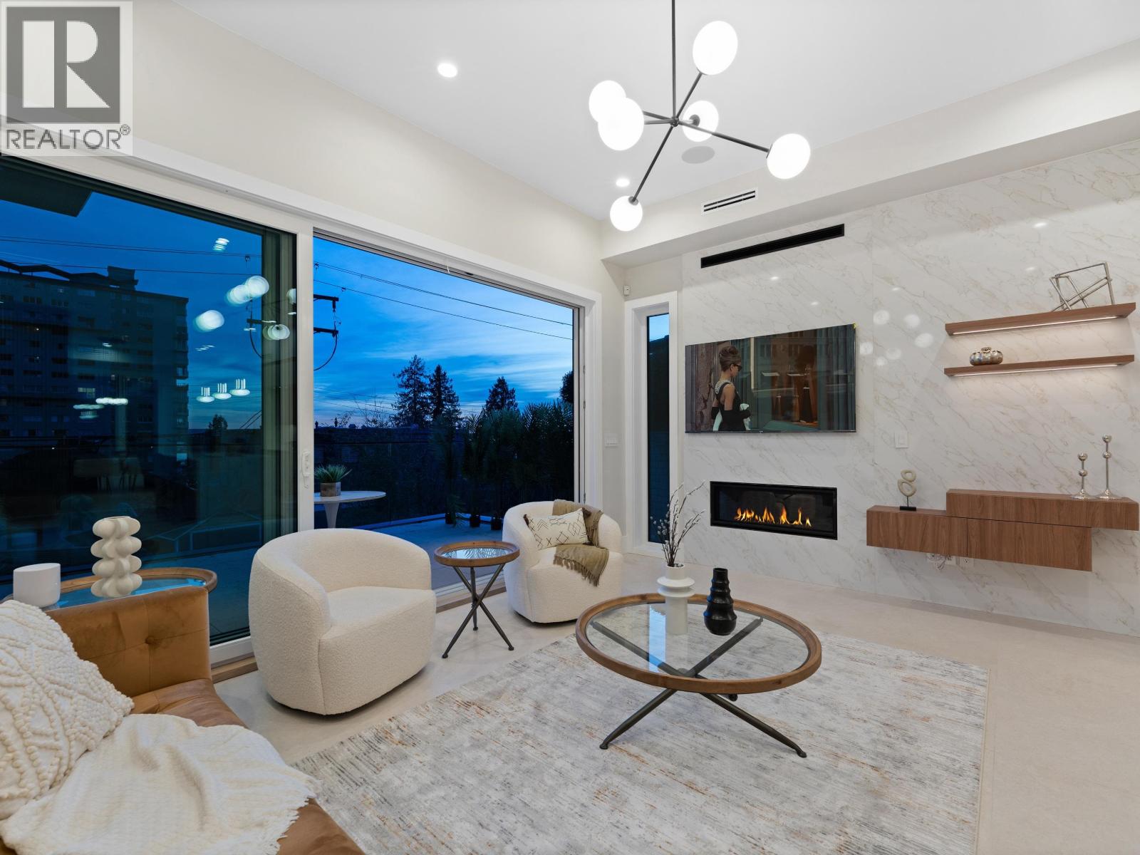 2380 MARINE DRIVE - Photo 5 of 37, West Vancouver, British Columbia