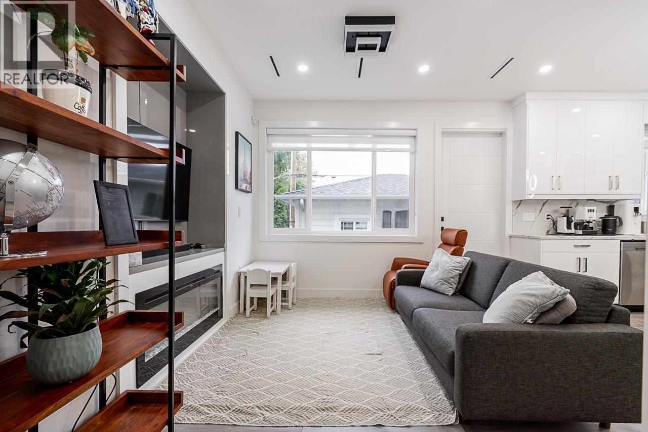 #2 4675 CANADA WAY, Burnaby