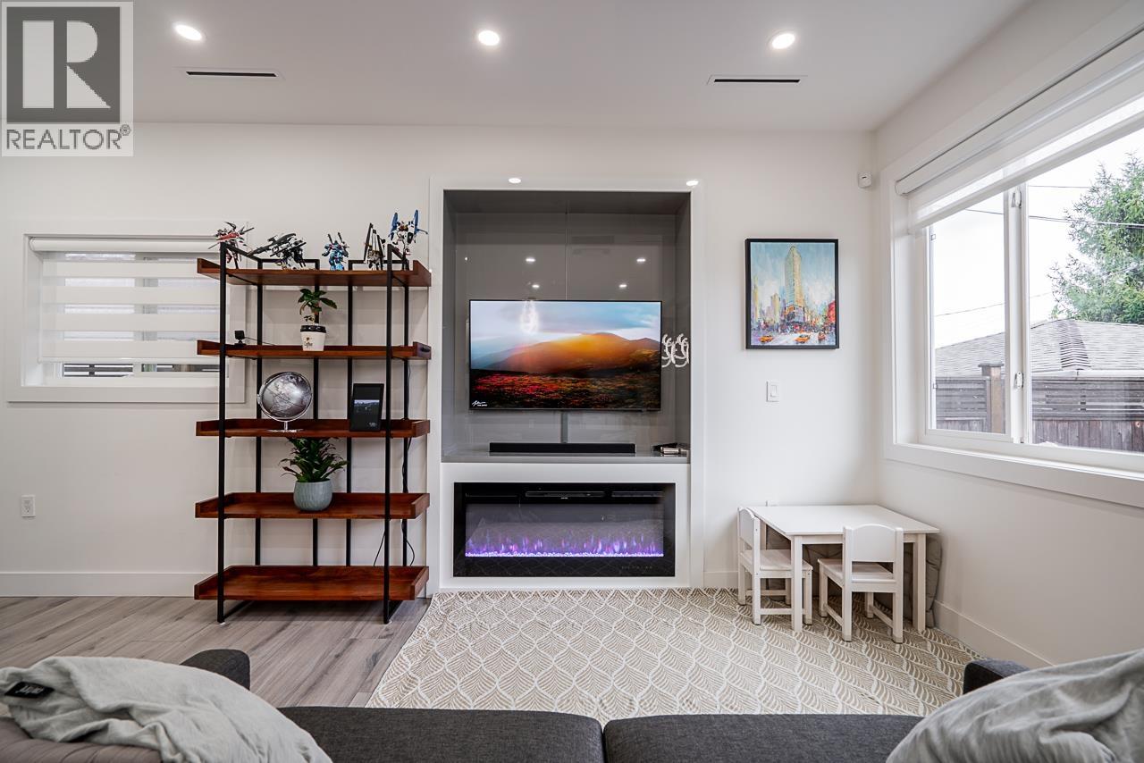 #2 4675 CANADA WAY, Burnaby