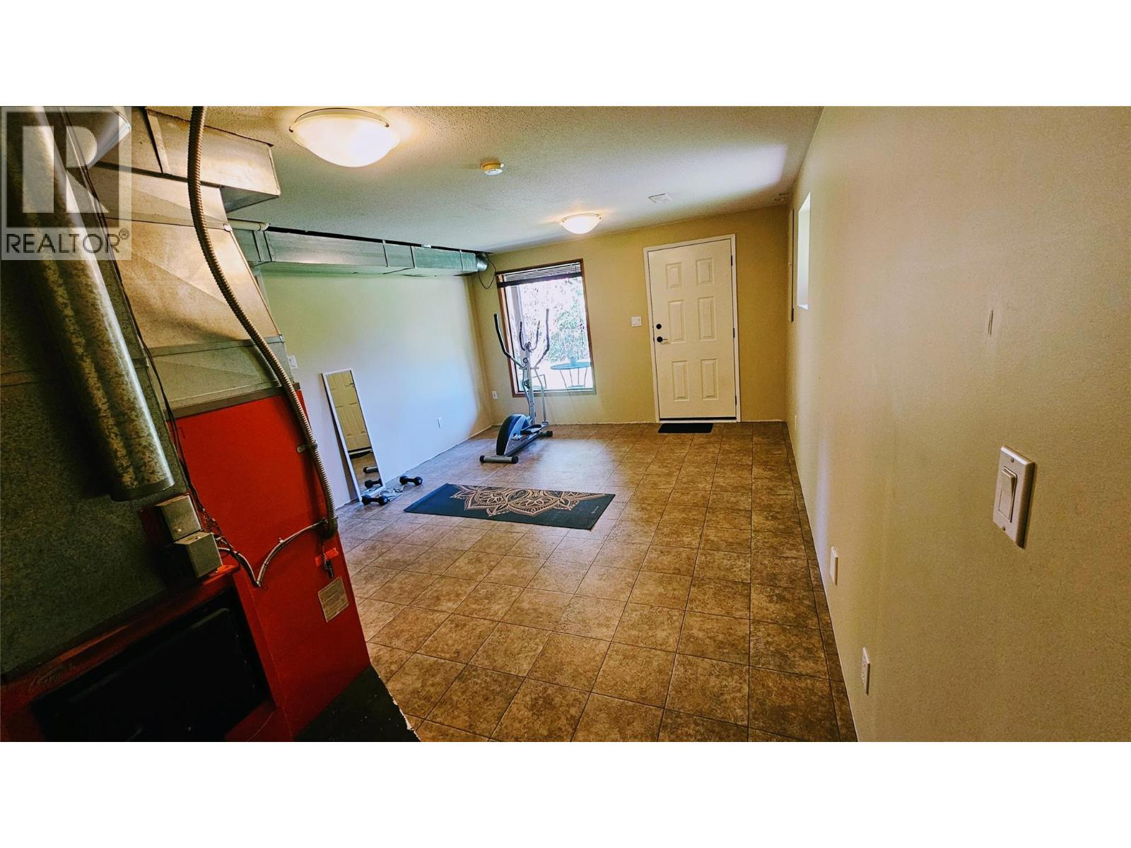 5949 Slocan River Road, Appledale