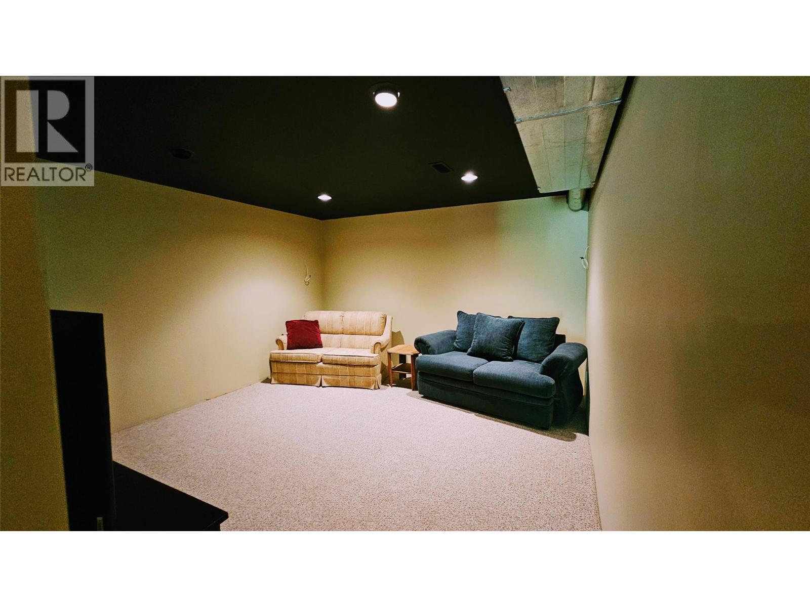 5949 Slocan River Road, Appledale