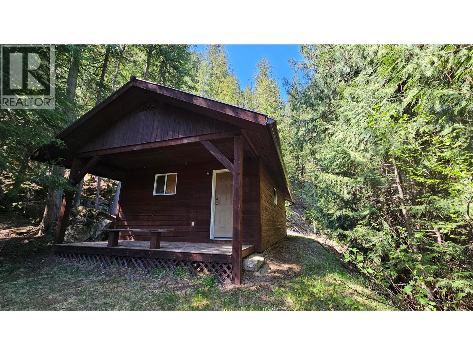 5949 Slocan River Road, Appledale